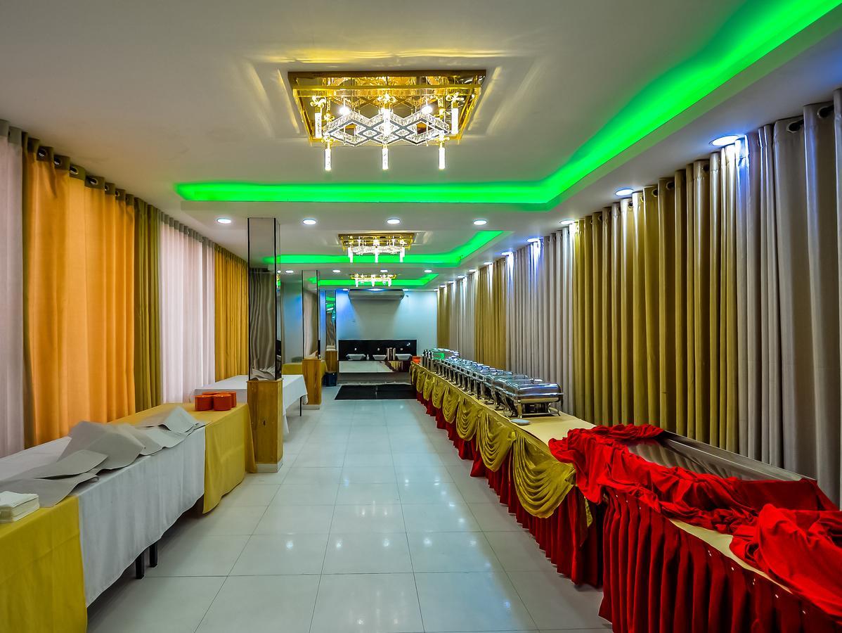 Capitalcity Hotel Бадулла Экстерьер фото